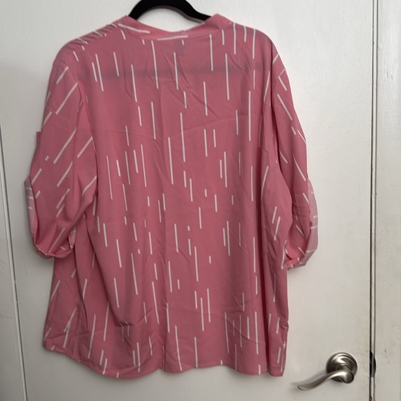SHEIN Curve blouse. - Picture 3 of 3
